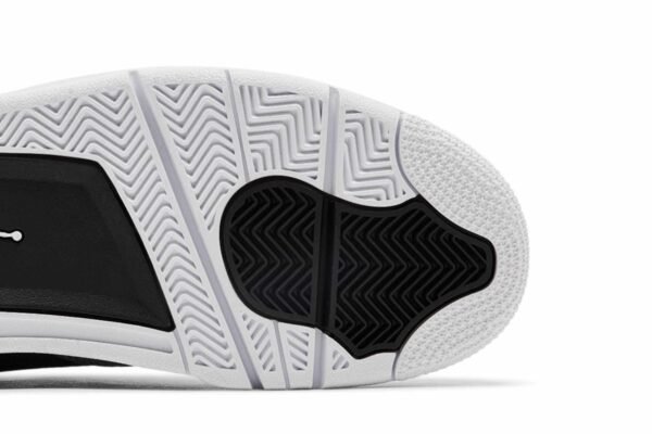 Air Jordan 4 Retro 'Fear' FQ8138-002